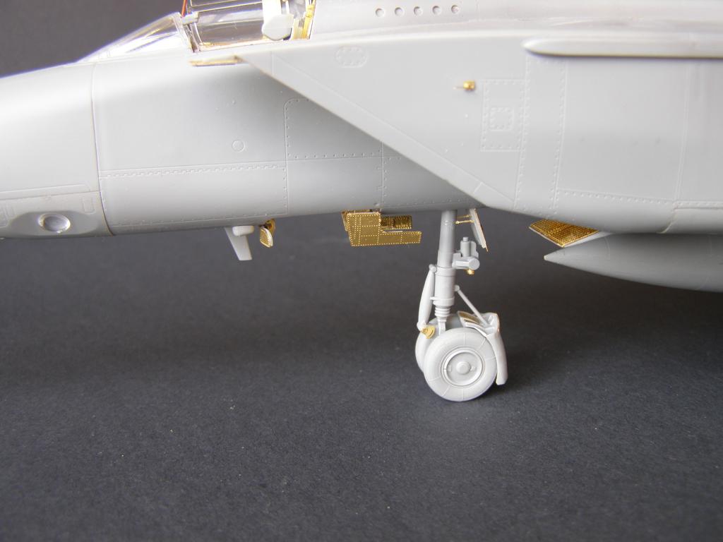 Metallic Details MDMD4823 1:48 Mikoyan MiG-25RBT/RB/PD/RBF exterior