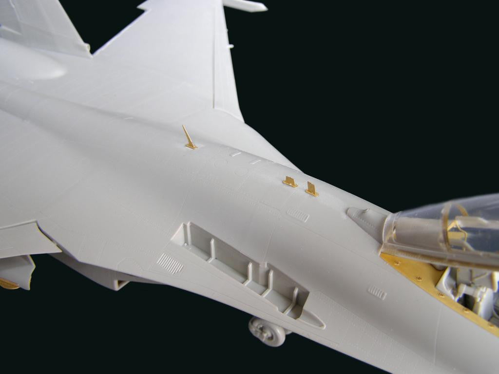 Metallic Details MDMD4826 1:48 Sukhoi Su-35 Flanker-E exterior