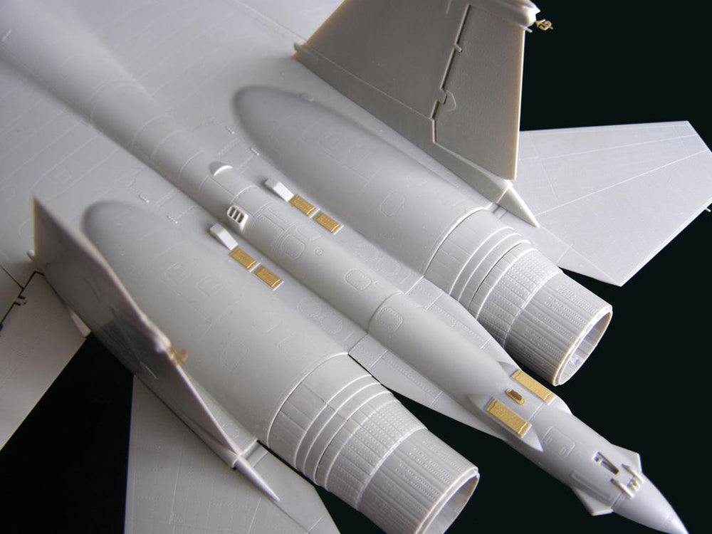 Metallic Details MDMD4826 1:48 Sukhoi Su-35 Flanker-E exterior