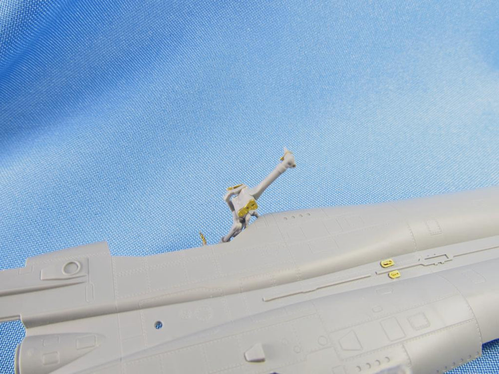 Metallic Details MDMD7212 1:72 Mikoyan MiG-25 wheel bays etched detailing sets