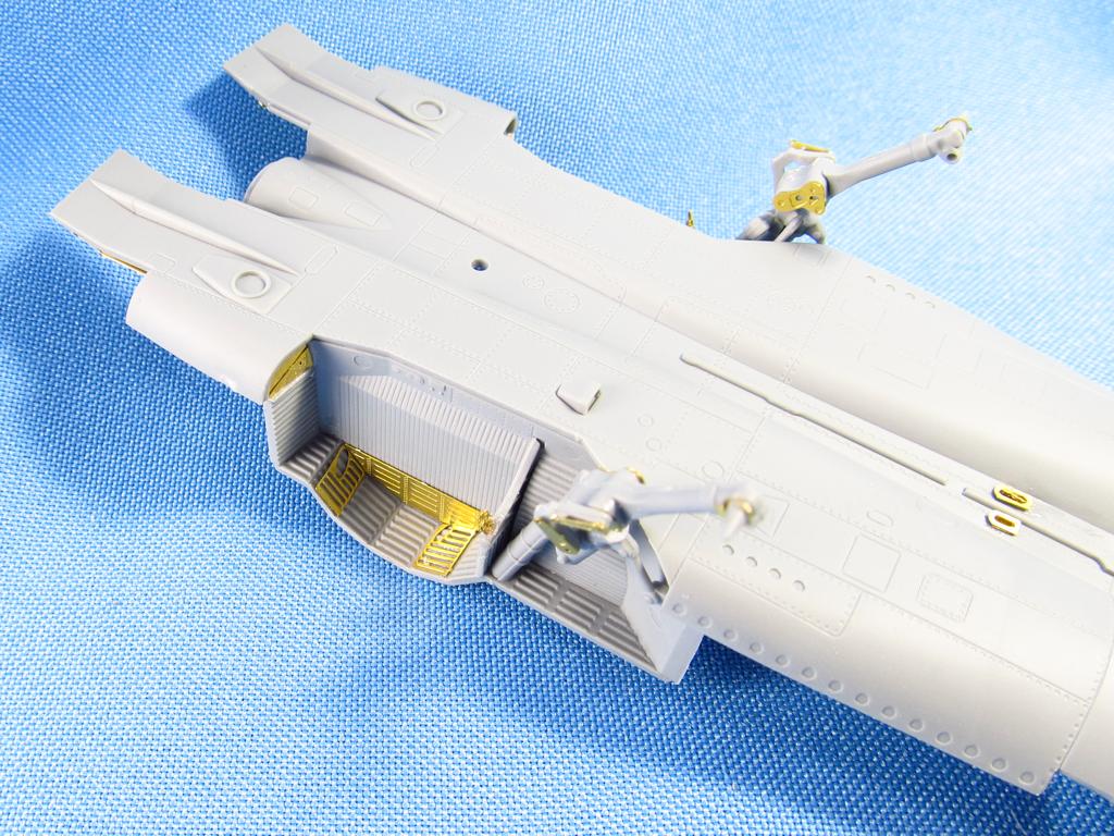 Metallic Details MDMD7212 1:72 Mikoyan MiG-25 wheel bays etched detailing sets