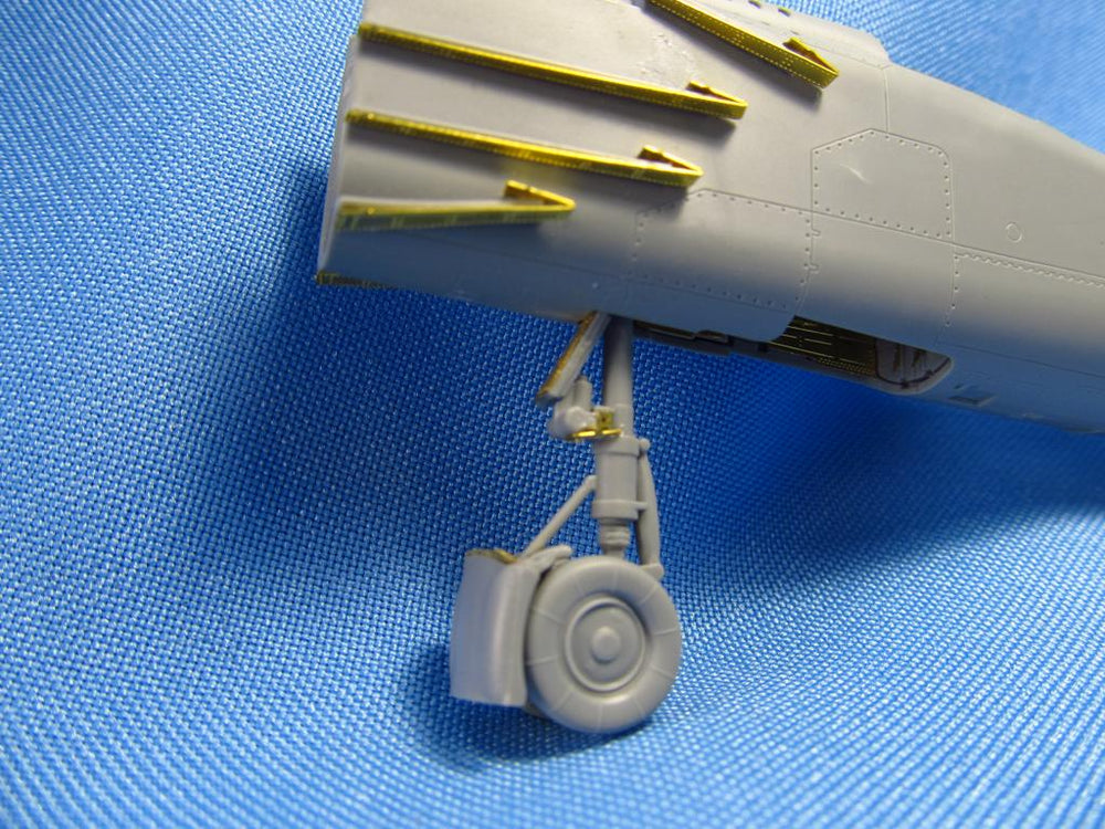 Metallic Details MDMD7212 1:72 Mikoyan MiG-25 wheel bays etched detailing sets
