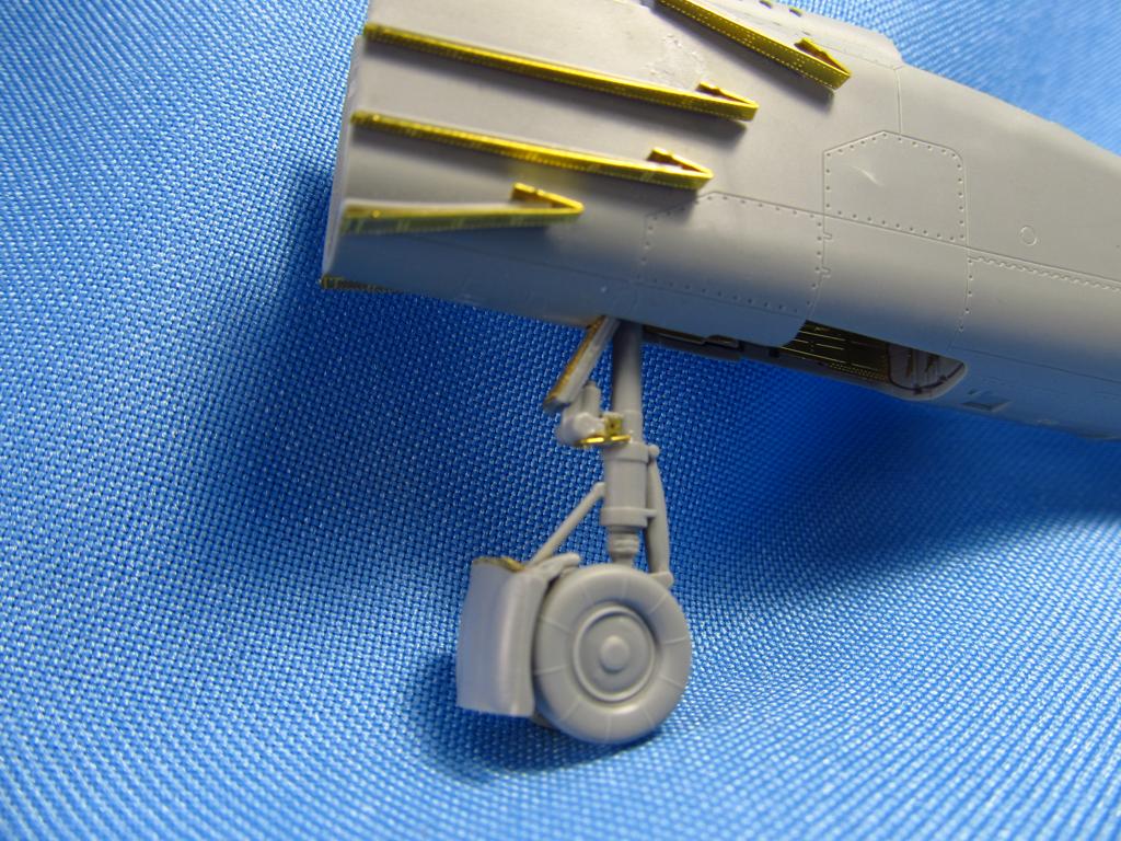 Metallic Details MDMD7212 1:72 Mikoyan MiG-25 wheel bays etched detailing sets
