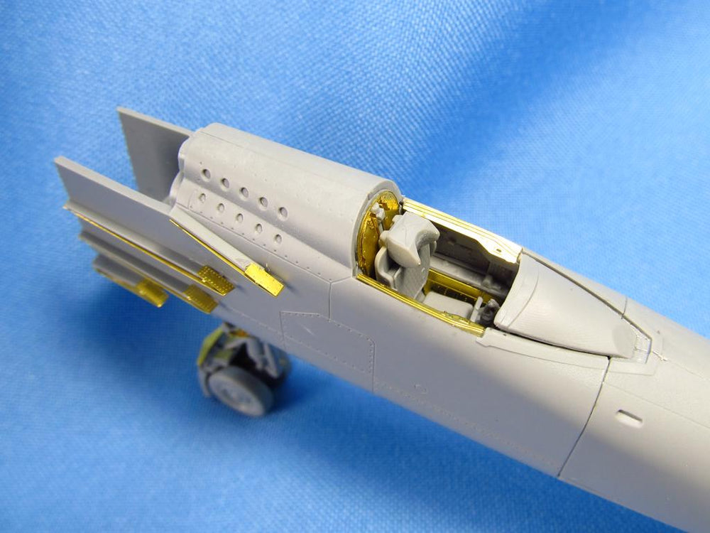 Metallic Details MDMD7214 1:72 Mikoyan MiG-25 cockpit interior