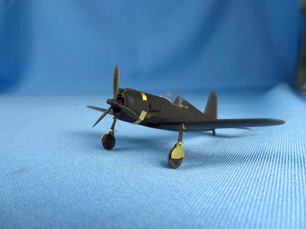 Metallic Details MDMDR14425 1:144 Vultee P-66 Vanguard