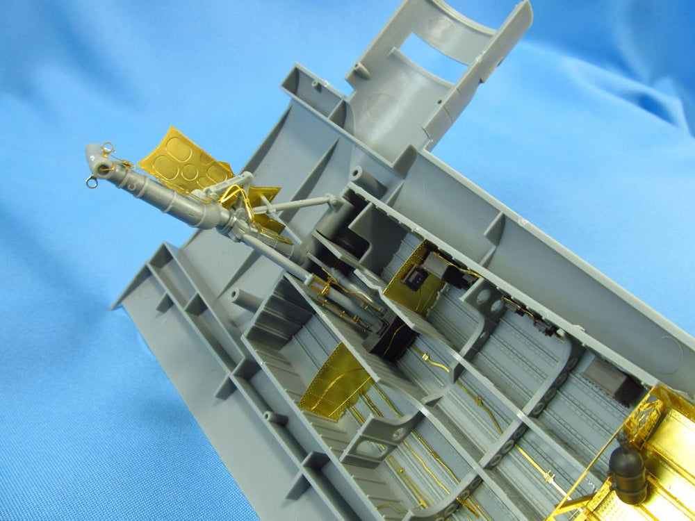 Metallic Details MDMDR3202 B-24 Liberator Wheel Bay Set 1:32