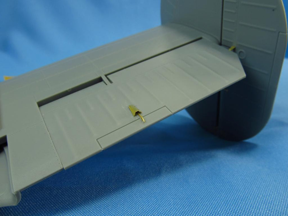 Metallic Details MDMDR3203 1:32 Consolidated B-24D/B-24J Liberator exterior