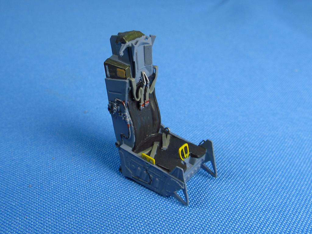 Metallic Details MDMDR3228 1:32 Ejection seat ACES II x 2 Set contains