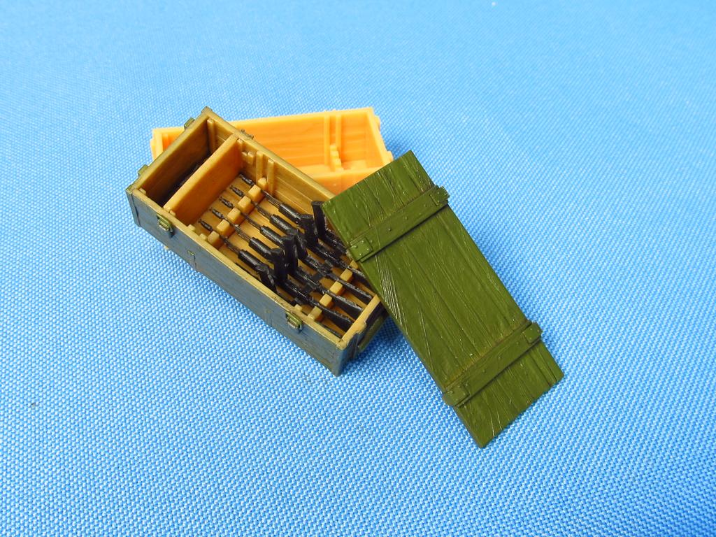 Metallic Details MDMDR3523 1:35 6 x AK-74 with delivery box
