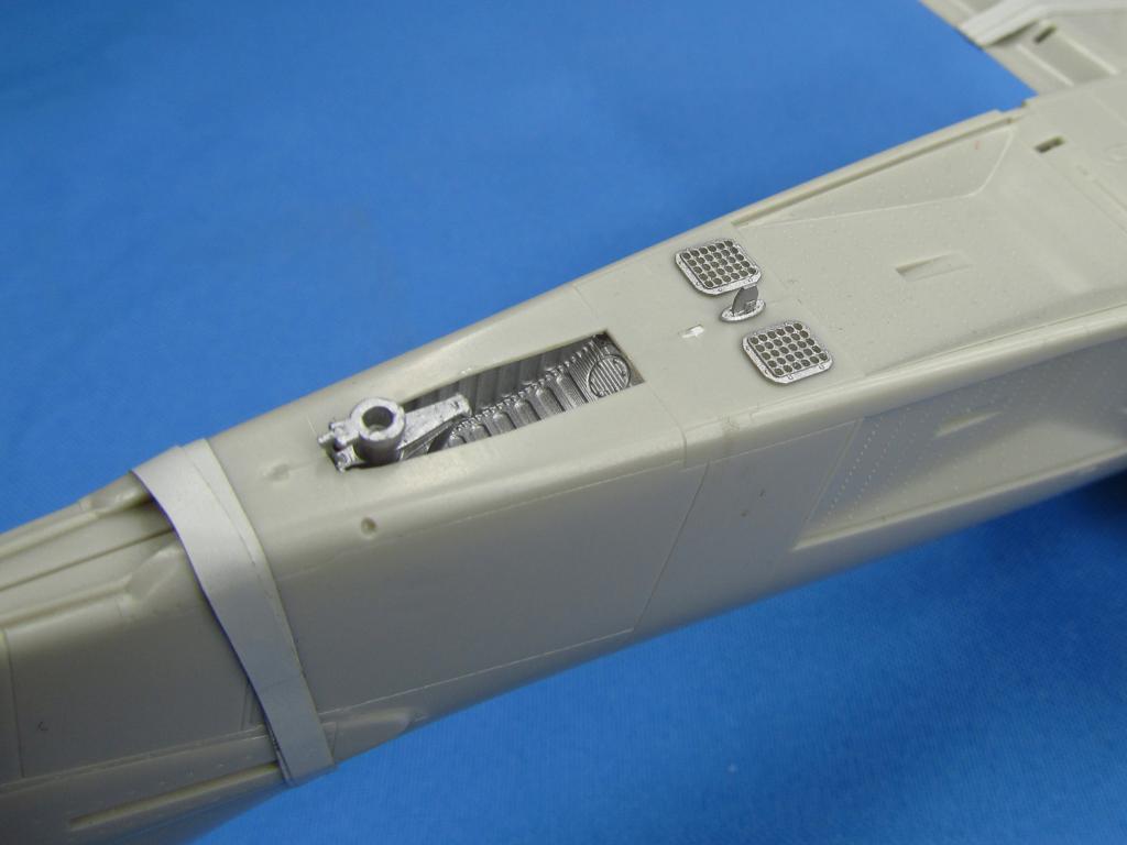 Metallic Details MDMDR48230 1:48 Douglas A-1H/A-1J Skyraider exterior