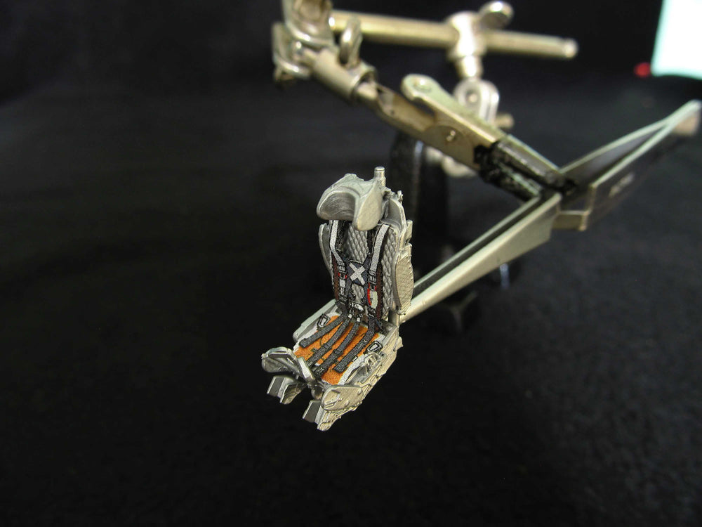Metallic Details MDMDR48259 1:48 Ejection seat KM-1M x 2 with seatbelts