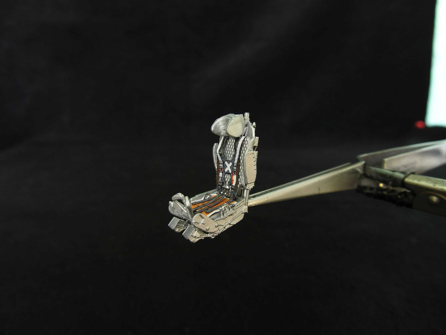 Metallic Details MDMDR48259 1:48 Ejection seat KM-1M x 2 with seatbelts
