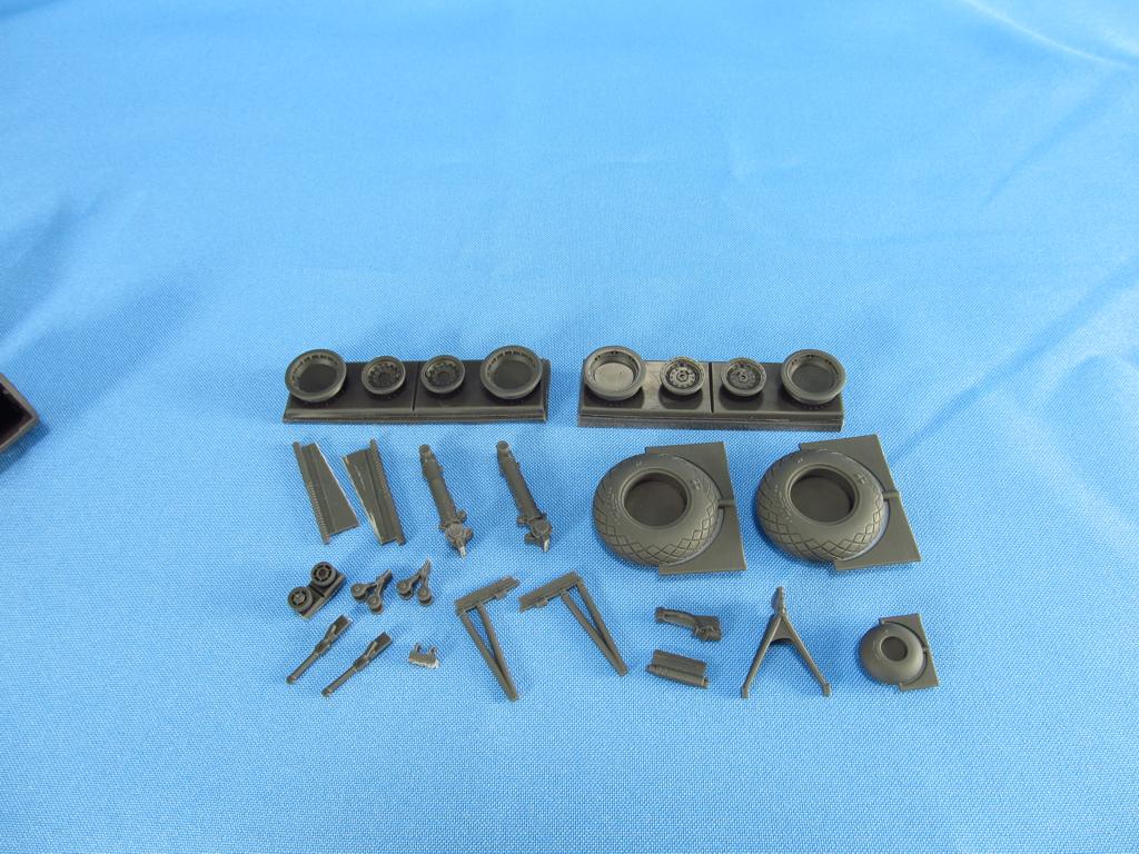 Metallic Details MDMDR4865 1:48 B-17F/B-17G Flying Fortress wheels with covers
