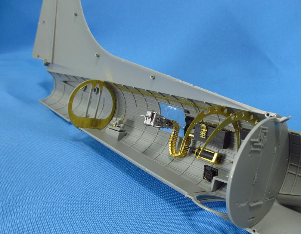 Metallic Details MDMDR4870 B-17F/G Waist-Gunners Cabin 1:48