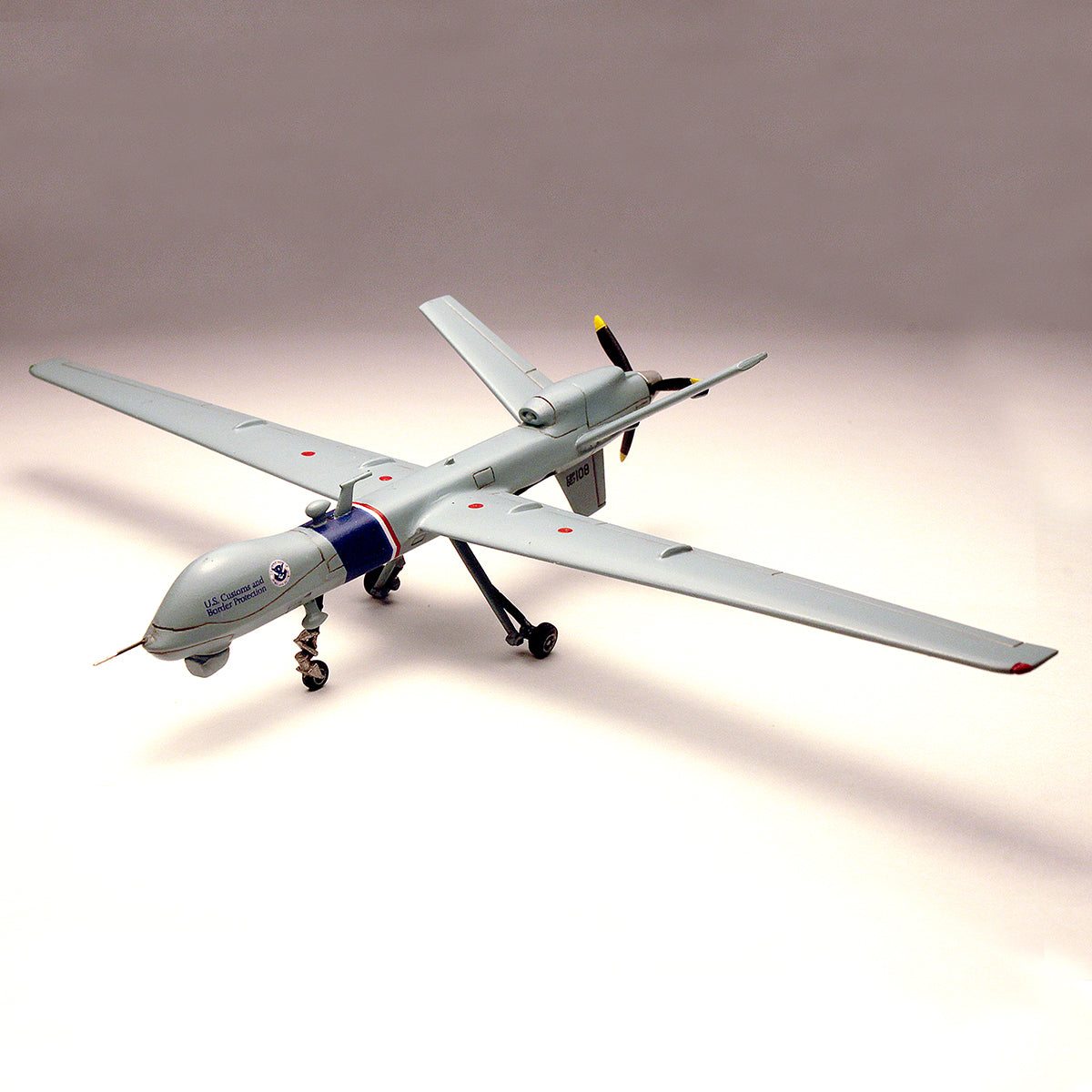 Miniwing-Plastic MINI330 1:144 General-Atomics MQ-9 Reaper U.S