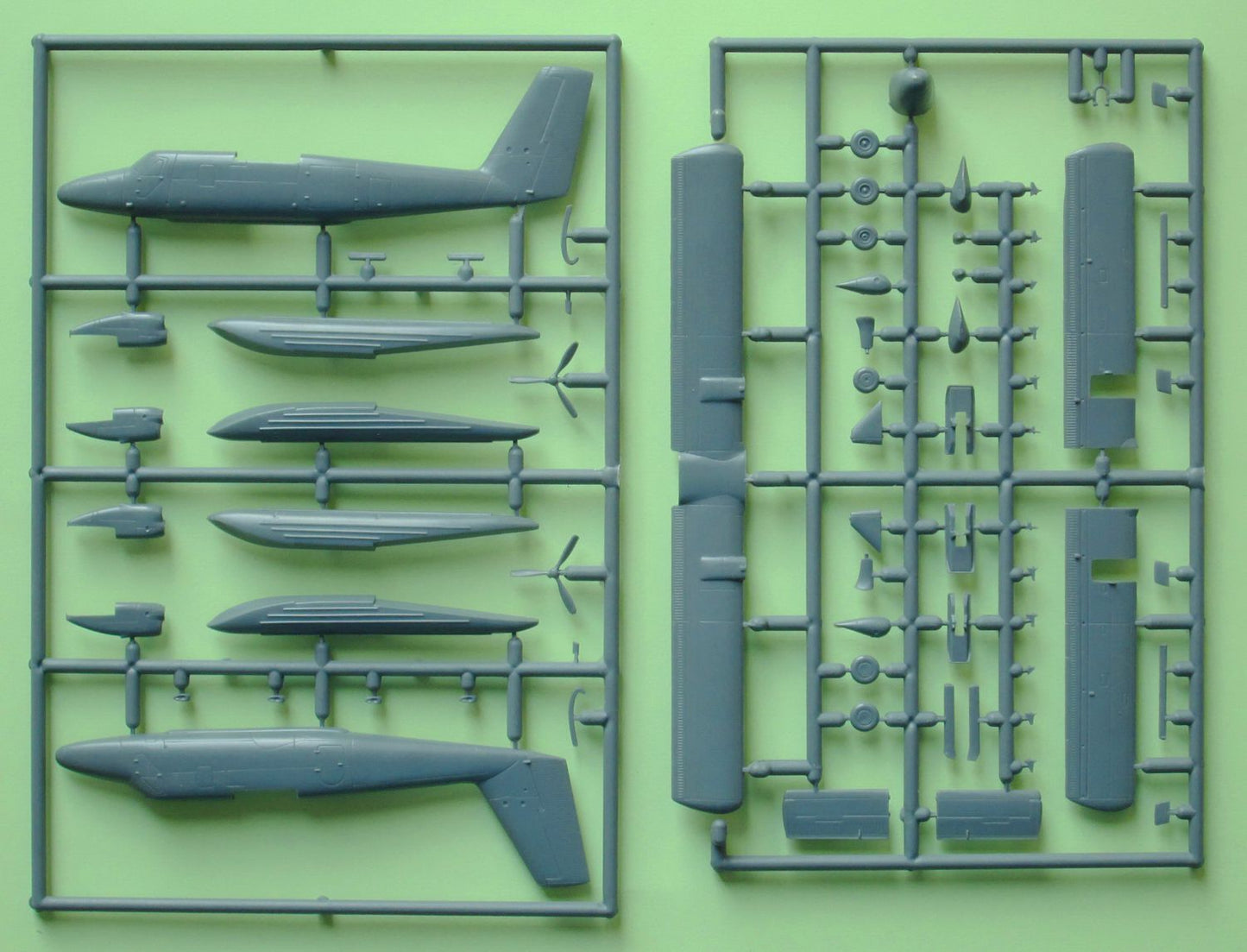 Mark I Models MKM144143 DHC-6 Twin Otter Holiday Season 1:144