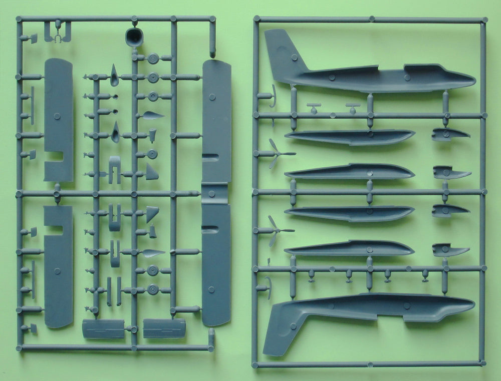 Mark I Models MKM144143 DHC-6 Twin Otter Holiday Season 1:144