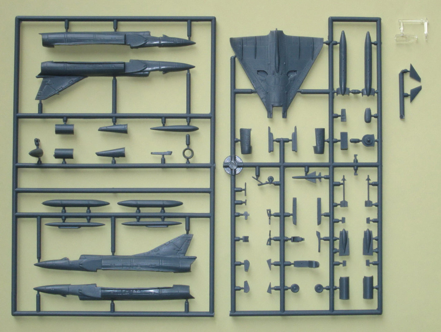 Mark I Models MKM144168L 1:144 Dassault_Mirage III & 5 'Canards' bagged