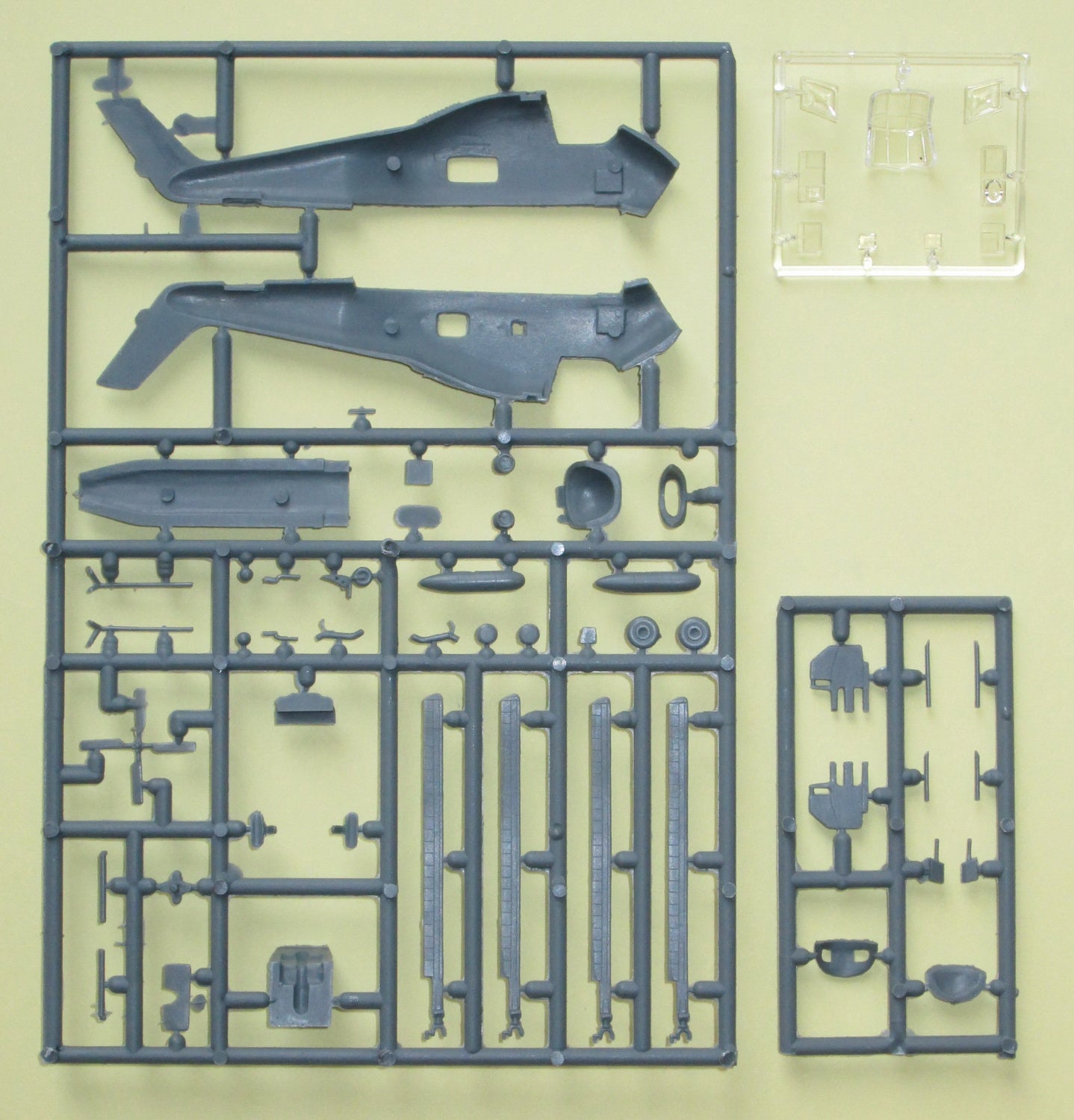 Mark I Models MKM144169L 1:144 Westland Wessex HU.5 'In Commando Role' bagged