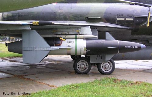 Maestro Models MMMK4897 1:48 2 x Rb04E missiles w