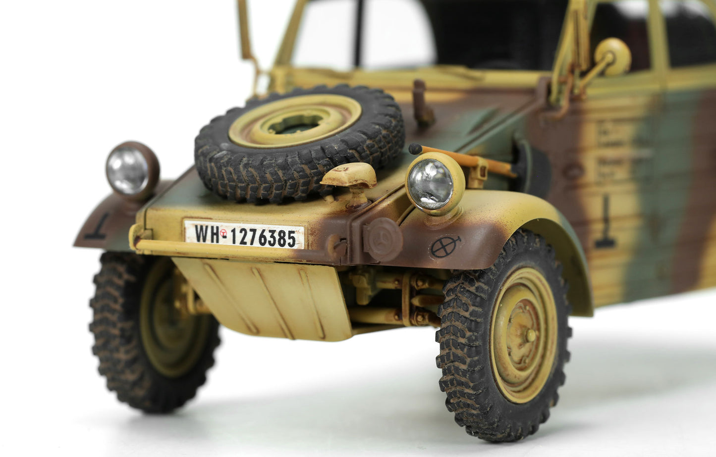 Meng Model MMVS-016 German Kubelwagen Pkw.K1 Type 82, Eastern Front 1:35 Model Kit