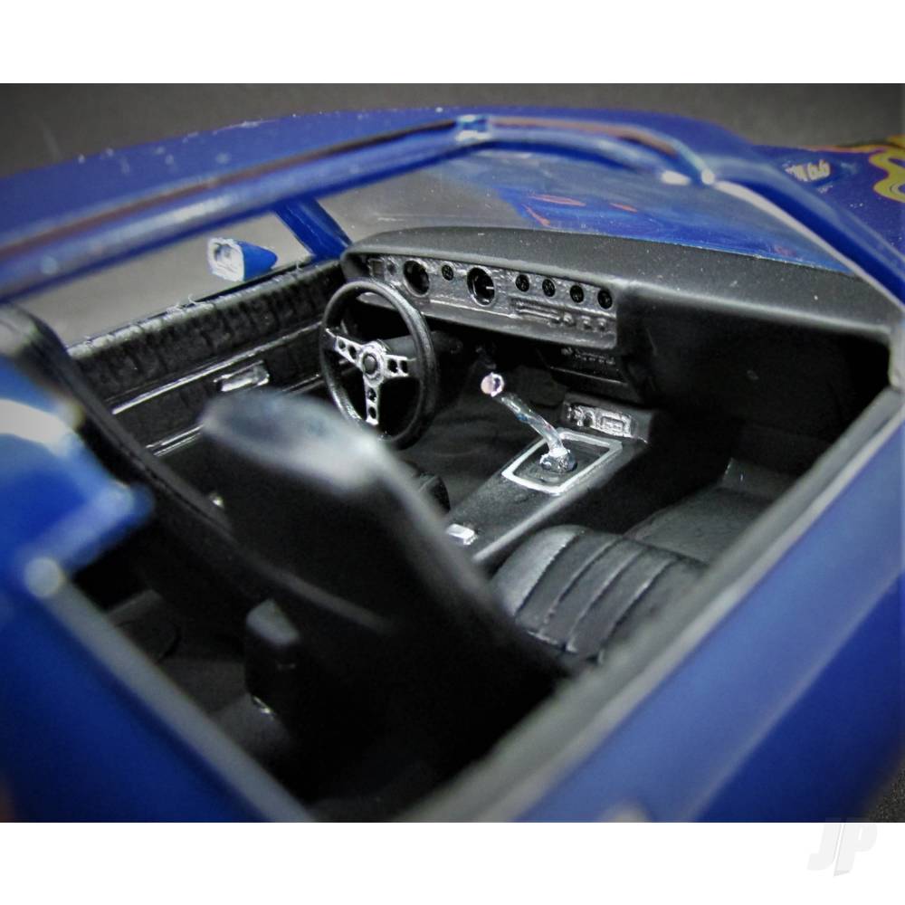 MPC 1977 Pontiac Firebird T/A 2T 916M 1:25 Model Kit