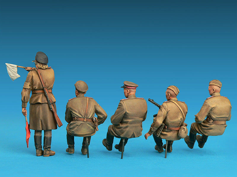 MiniArt MT35313 1:35 SOVIET JEEP CREW