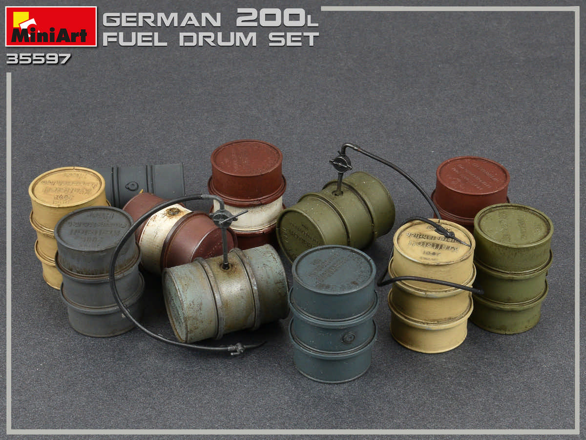 MiniArt MT35597 1:35 German 200L Fuel Drum Set WWII