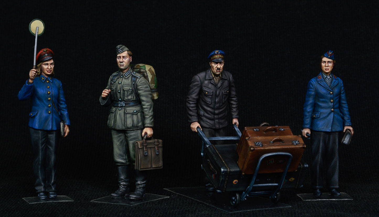 MiniArt MT38010 1:35 German Railway train station Staff 1930-40s Box