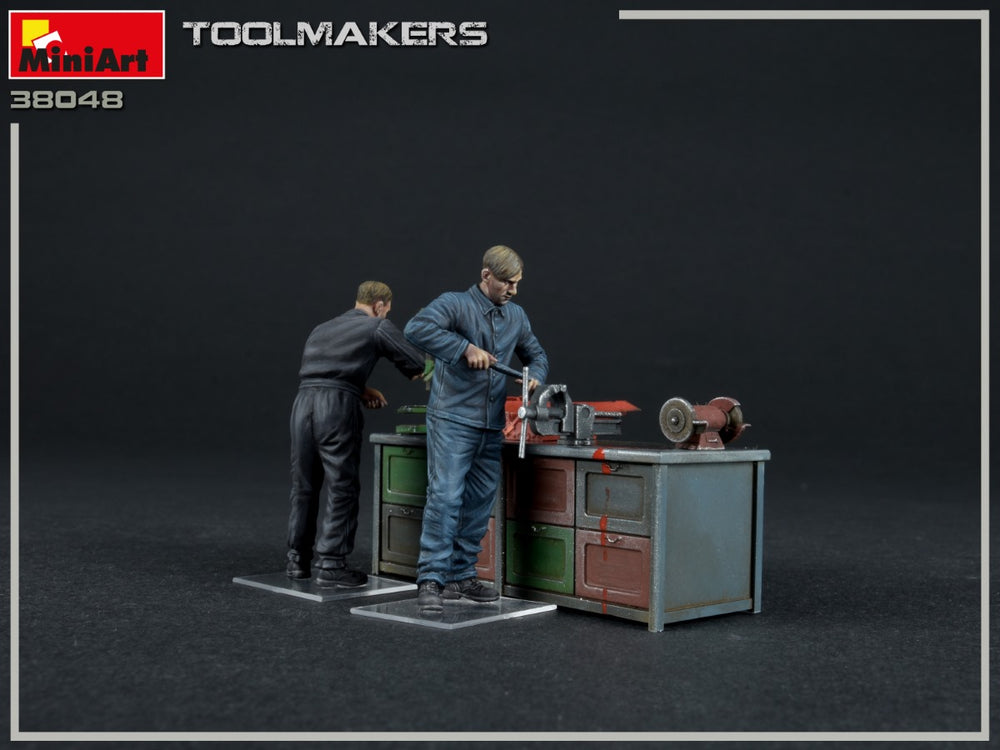 MiniArt MT38048 Toolmakers Workbench & Figures Set 1:35