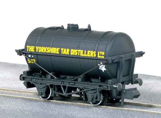 PECO NR-P180 Yorkshire Tar Distillers Tank Wagon No.597 N Gauge