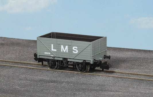 PECO NR-7003M 9ft 7 Plank Open Wagon, LMS N Gauge