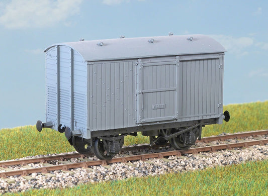 Parkside PC62 LNER 12ton Fruit Van HO/OO Gauge