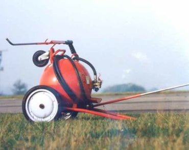 Planet Models PLAMV111 1:72 Wheeled Fire Extinguisher PG 50 1/72