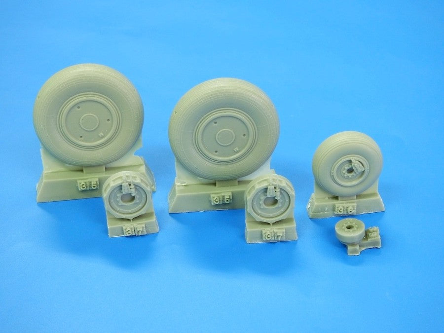 Plus Model PMAL3009 1:32 Mikoyan MiG-21 late version wheels