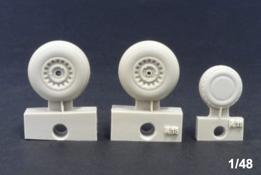 Plus Model PMAL4093 1:48 B-26B Marauder Early Main Grooved Wheels
