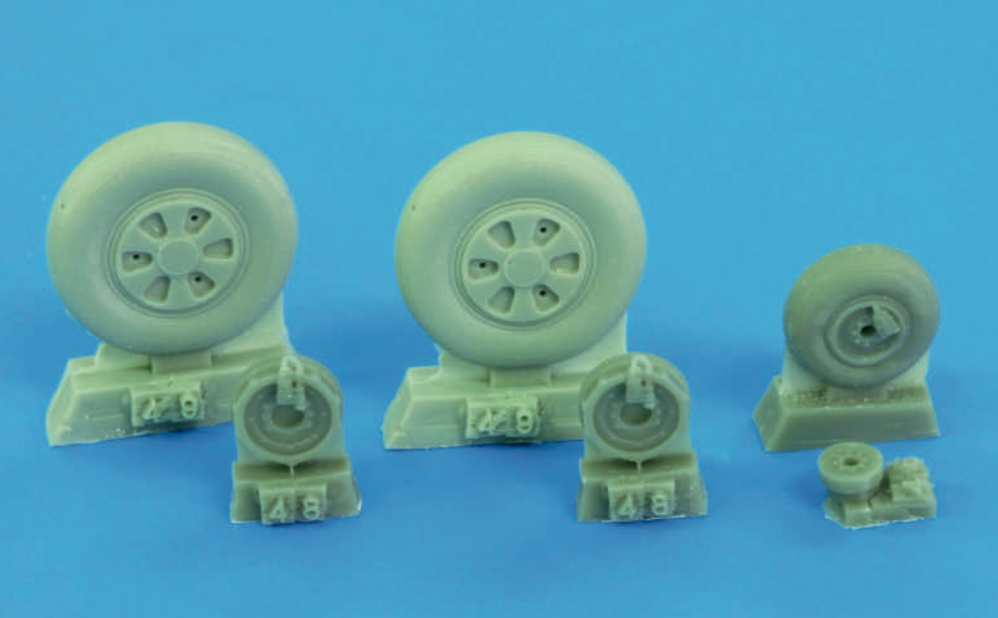 Plus Model PMAL4100 1:48 Mikoyan MiG-21 early version wheels