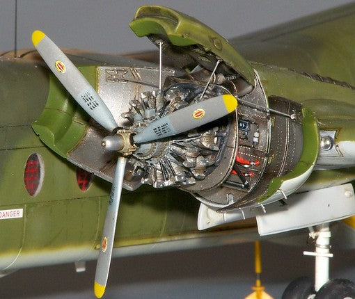 Plus Model PMAL7003 1:72 de_Havilland_Canada DHC-4 Caribou