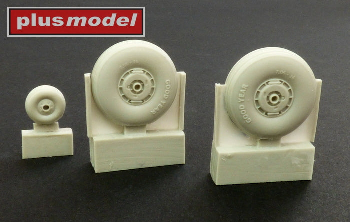 Plus Model PMAL7044 1:72 C-47 Dakota Skytrain Wheels with Covers & Mask