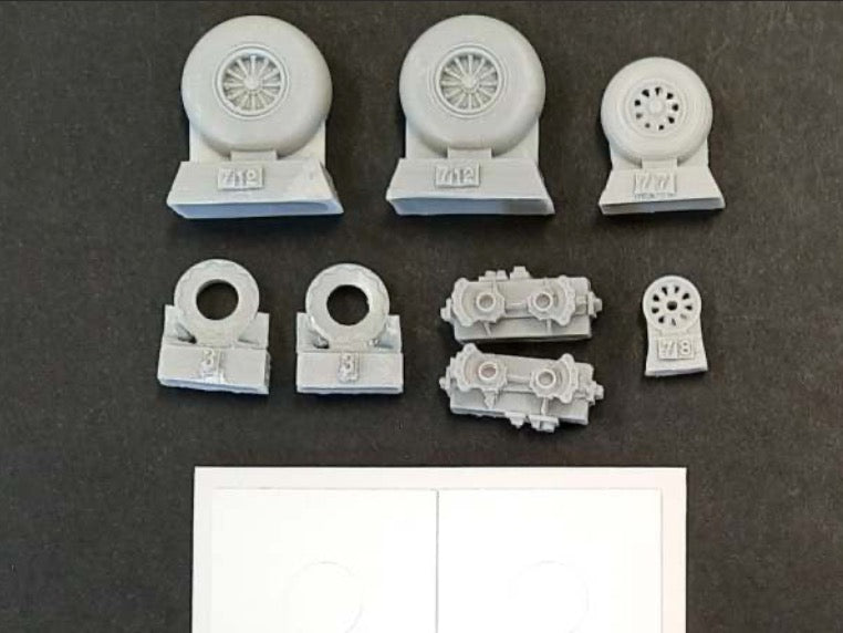 Plus Model PMAL7064 1:72 Douglas A-26C Invader wheels grooved with paint mask
