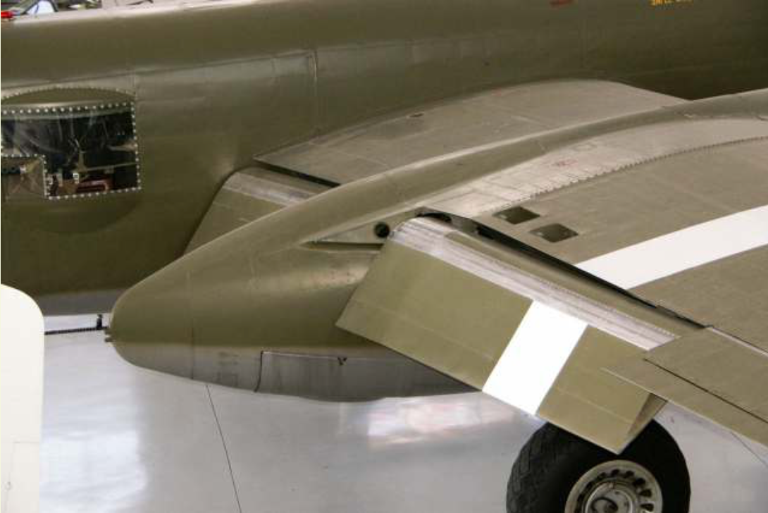Plus Model PMAL7075 1:72 North-American B-25H/B-25J Mitchell flaps
