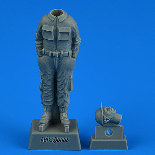 Aerobonus  QAB320190 1:32 USAF Mechanic Korean War