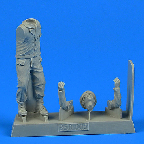 Aerobonus QAB350005 1:35 Kriegsmarine WWII Sailor with Rope Figure