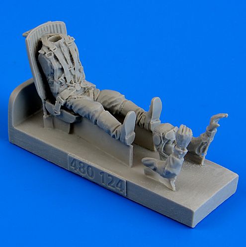 Aerobonus QAB480124 1:48 Soviet Pilot for Yak-3/7/9 with Seat