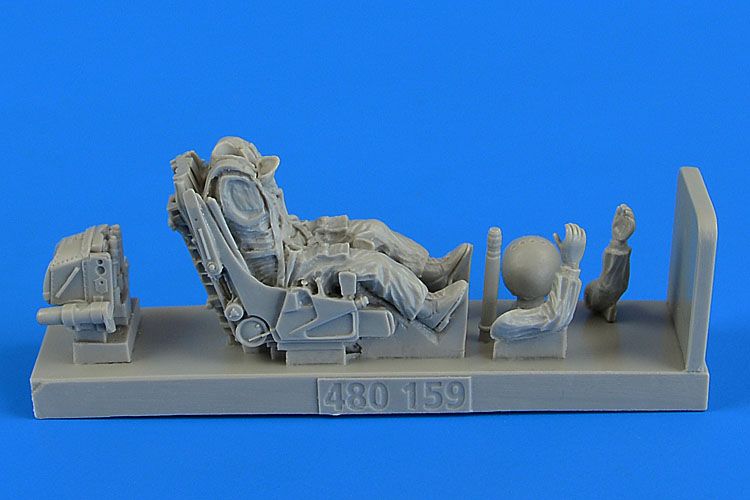 Aerobonus QAB480159 1:48 Soviet Pilot for Su-27 with Ejection Seat