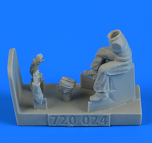 Aerobonus  QAB720024 1:72 WWII RAF Tractor Driver