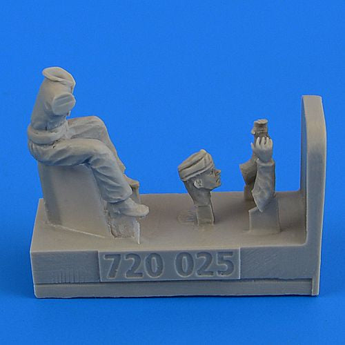 Aerobonus  QAB720025 1:72 WWII RAF Motorcycle Driver