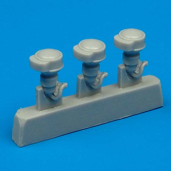Quickboost  QB32014 1:32 Vought F4U-1/F4U-4 Corsair gunsights x 3