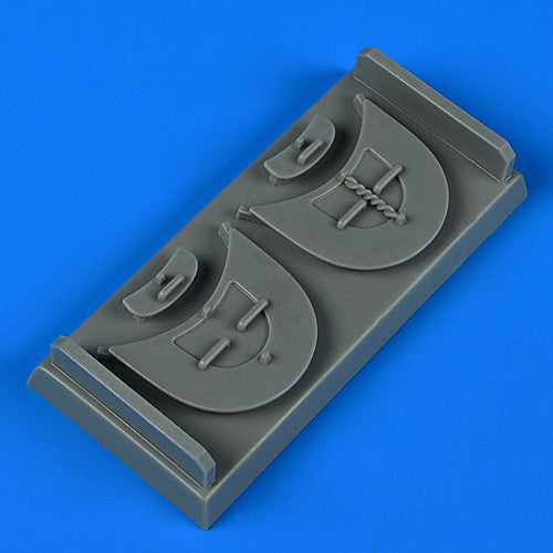 Quickboost  QB32302 1:32 Curtiss P-40 Warhawk FOD covers