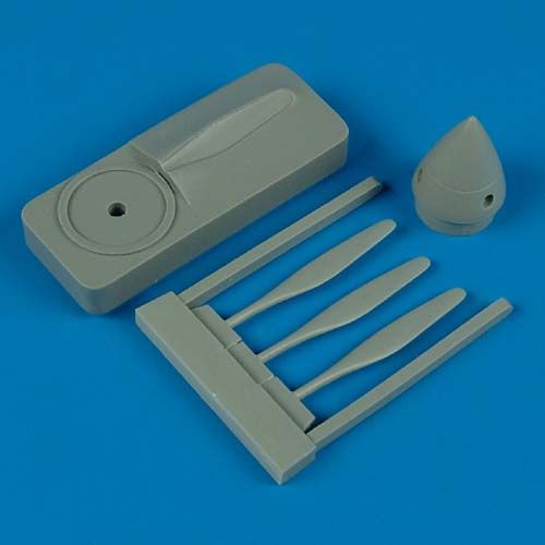 Quickboost  QB72281 1:72 Curtiss P-40E/P-40M/P-40N propeller with tool